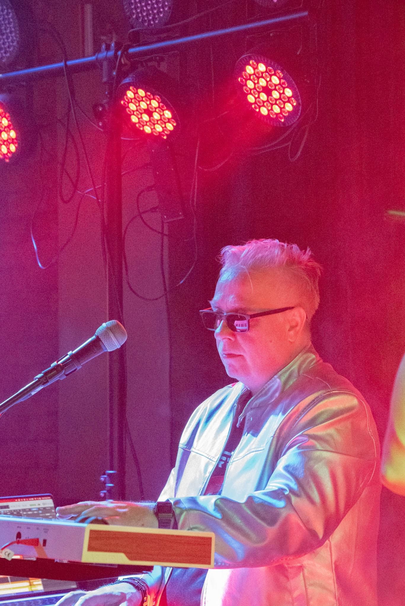 544578855 122212563806265011 9161750795910443757 N